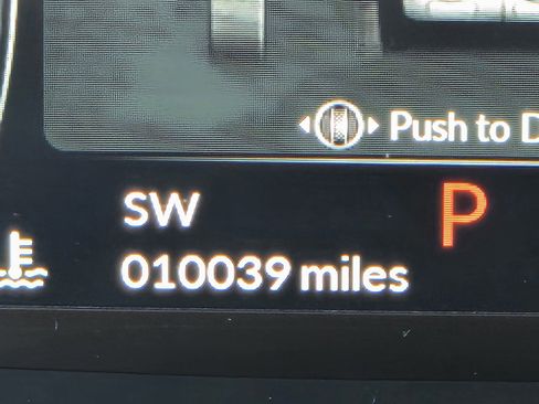 Used 2025 Acura RDX SH-AWD image 29