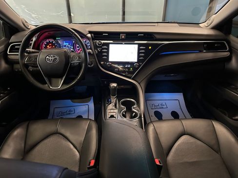 Used 2018 Toyota Camry XSE w/ Driver Assist Package FWD image 9