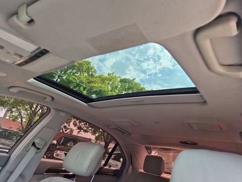 Used 2010 Mercedes-Benz S 550 image 11