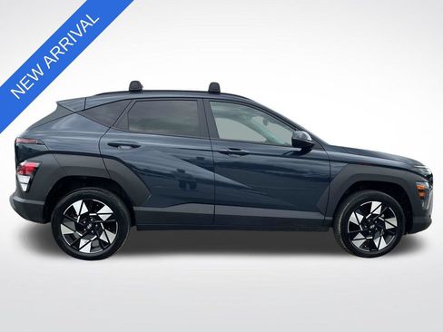 Used 2024 Hyundai Kona SEL AWD/4WD image 2