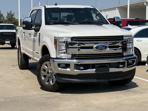 Used 2019 Ford F250 King Ranch w/ King Ranch Ultimate Package AWD/4WD image 2