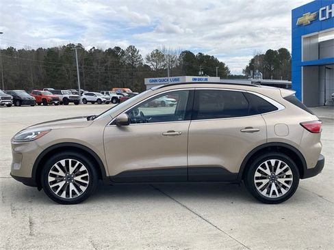 Used 2020 Ford Escape Titanium image 2