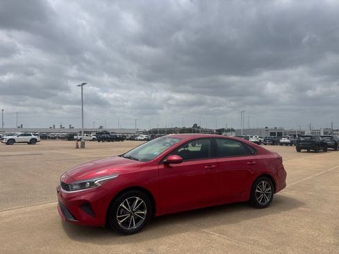 Used 2023 Kia Forte LXS FWD image 8