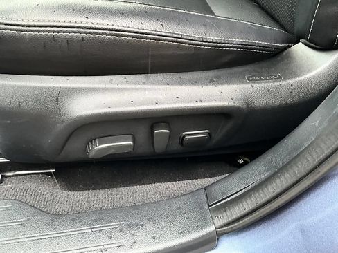 Used 2017 Subaru Outback 2.5i Limited AWD/4WD image 16