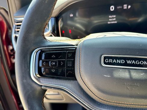 Used 2023 Jeep Grand Wagoneer Series III AWD/4WD image 26