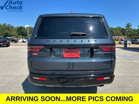 Certified 2024 Jeep Wagoneer Series II AWD/4WD image 6