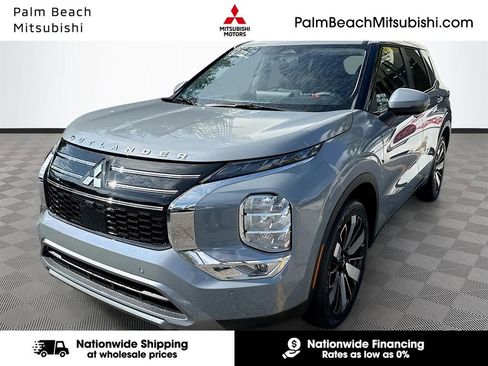 New 2026 Mitsubishi Outlander SE image 1