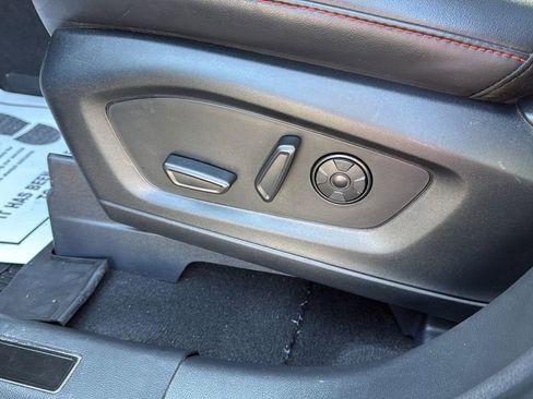 Used 2025 Ford Explorer ST image 31