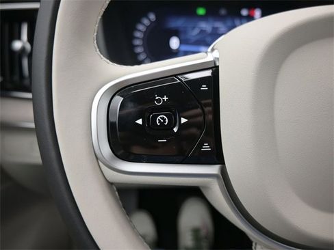 New 2026 Volvo XC90 B6 Ultra image 26