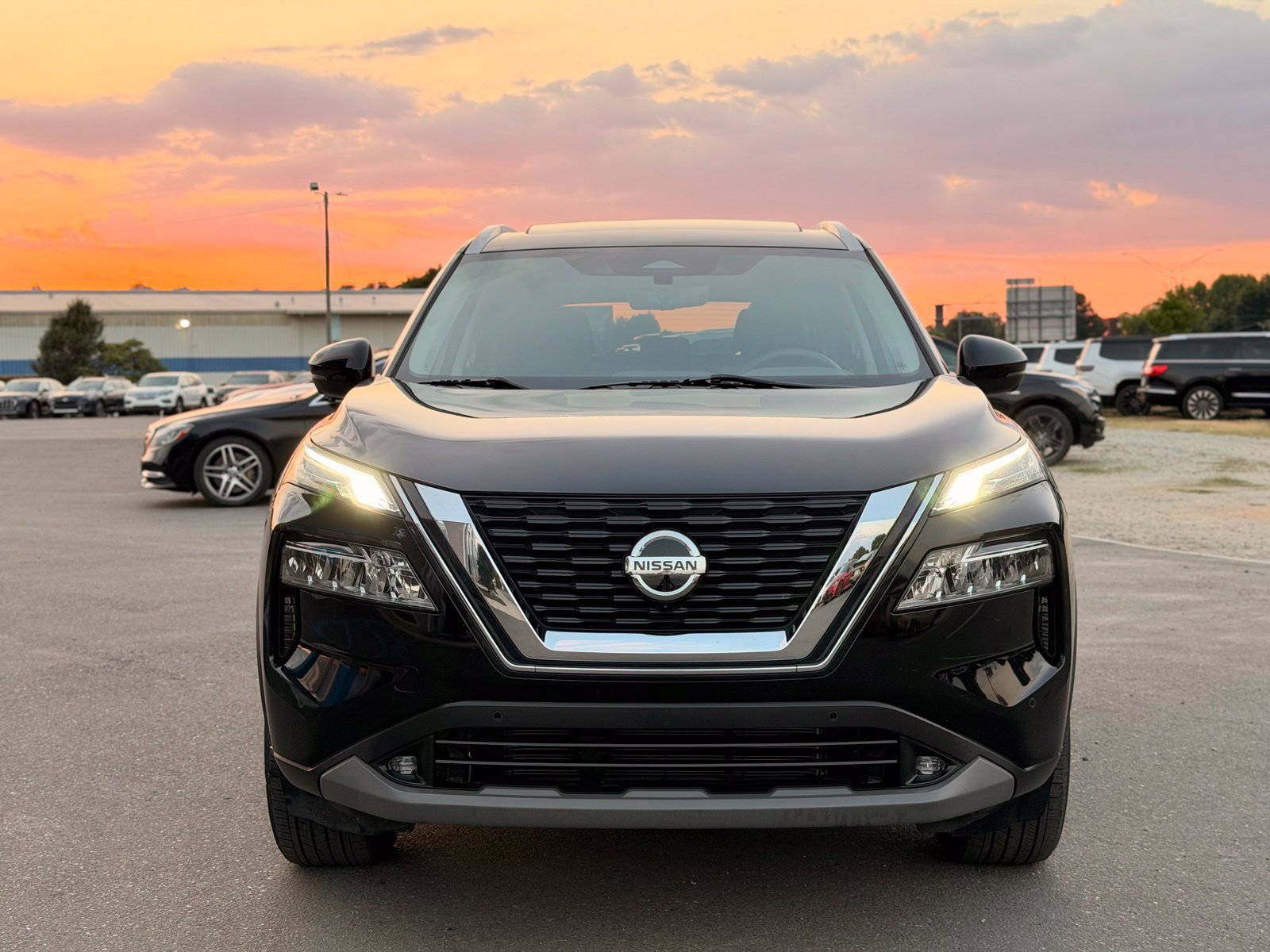 Used 2021 Nissan Rogue SL w/ Premium Package AWD/4WD image 6
