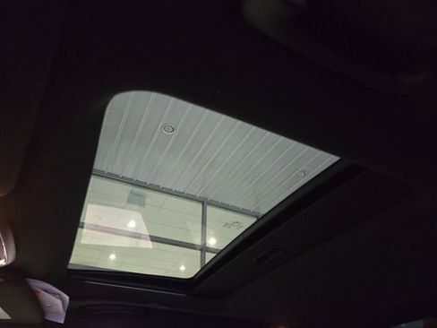 Used 2016 Dodge Charger SRT w/ Technology Group image 9