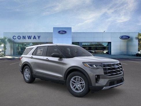 New 2026 Ford Explorer Active w/ Active Comfort Package image 7