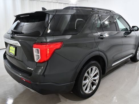 Used 2022 Ford Explorer XLT w/ Equipment Group 202A image 11
