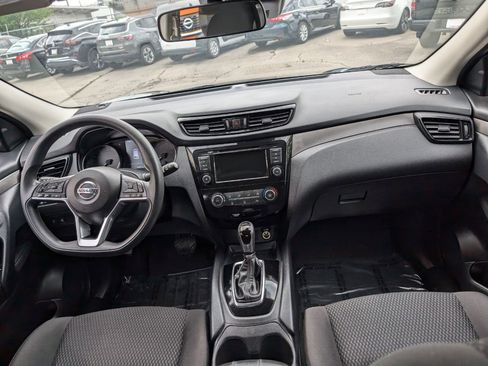 Used 2021 Nissan Rogue Sport S image 14