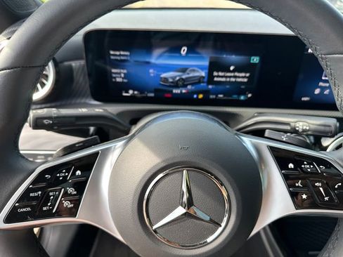 Used 2025 Mercedes-Benz CLA 250 4MATIC image 25