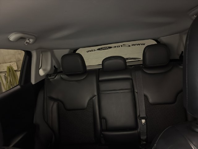 Used 2018 Jeep Compass Trailhawk w/ Cold Weather Group AWD/4WD image 38