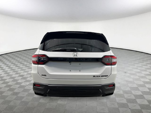 New 2026 Honda Pilot Black Edition image 5
