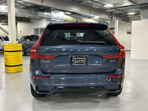 Certified 2025 Volvo XC60 B5 Plus AWD/4WD image 3