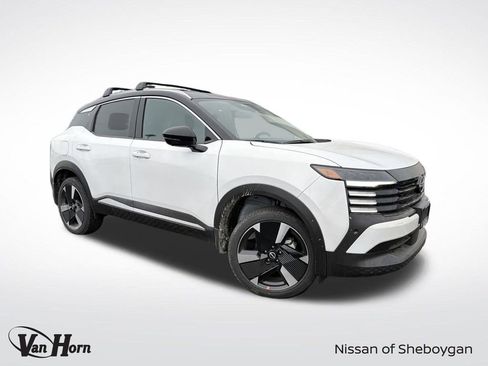 New 2026 Nissan Kicks SR image 1