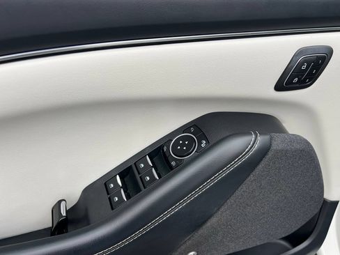 Used 2022 Ford Mustang Mach-E Premium RWD image 24