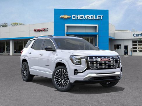 New 2026 GMC Terrain Denali w/ LPO, Black Badging Package image 7