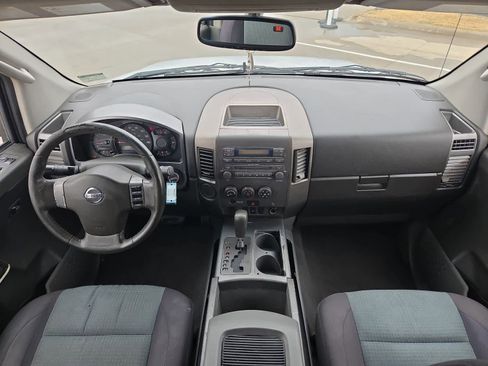Used 2007 Nissan Titan SE image 15