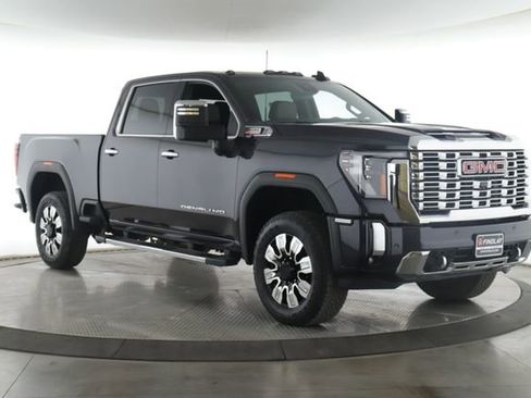 Used 2025 GMC Sierra 2500 Denali w/ Denali Reserve Package AWD/4WD image 2