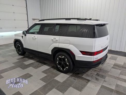 Used 2025 Hyundai Santa Fe SEL image 2