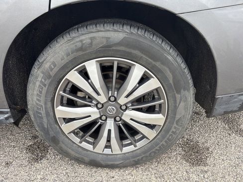 Used 2019 Nissan Pathfinder SL image 24