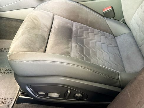 Used 2023 Audi e-tron GT Premium Plus image 18