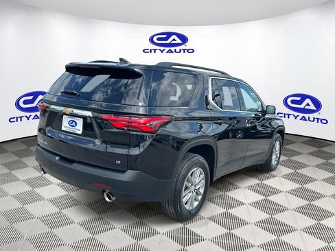 Used 2022 Chevrolet Traverse LT w/ LPO, Floor Liner Package AWD/4WD image 3
