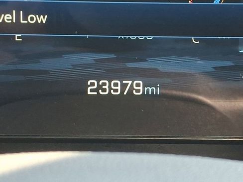 Used 2025 Chevrolet Equinox LT image 22