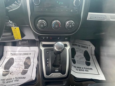 Used 2016 Jeep Compass Latitude image 37