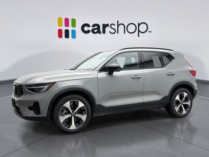 Used 2025 Volvo XC40 B5 Plus