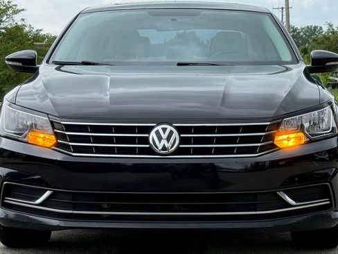 Used 2019 Volkswagen Passat 2.0T Wolfsburg w/ Wheels & Sunroof Package FWD image 9