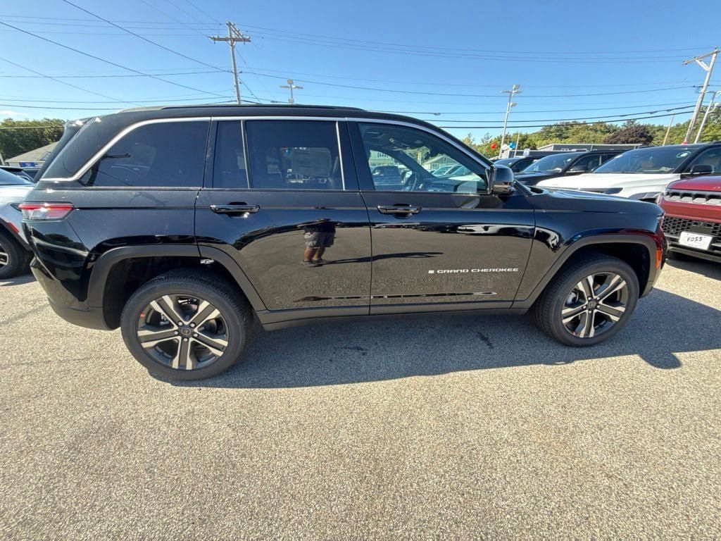New 2027 Jeep Grand Cherokee Limited AWD/4WD image 6