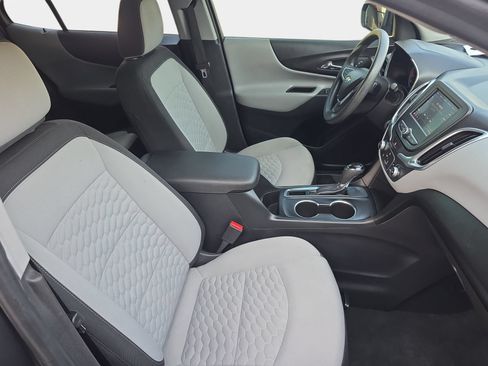 Used 2020 Chevrolet Equinox LS w/ LS Convenience Package FWD image 10