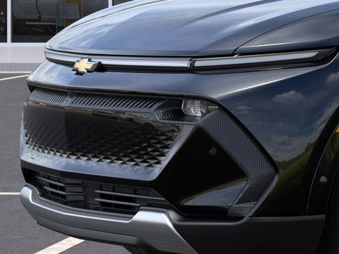 New 2025 Chevrolet Equinox EV LT w/ Convenience Package II FWD image 43