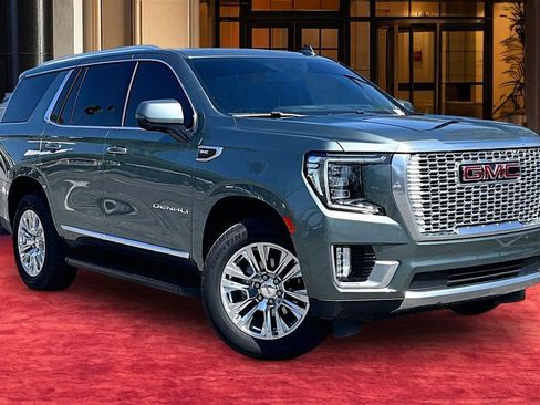 Used 2024 GMC Yukon Denali RWD image 2