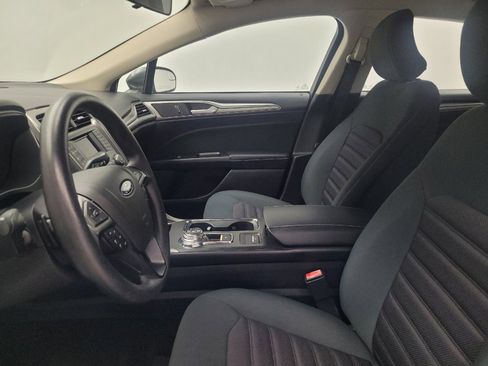 Used 2018 Ford Fusion SE FWD image 17