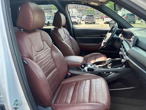 Used 2024 Kia Telluride SX Prestige AWD/4WD image 29