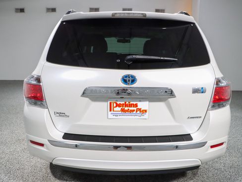 Used 2012 Toyota Highlander Limited AWD/4WD image 8