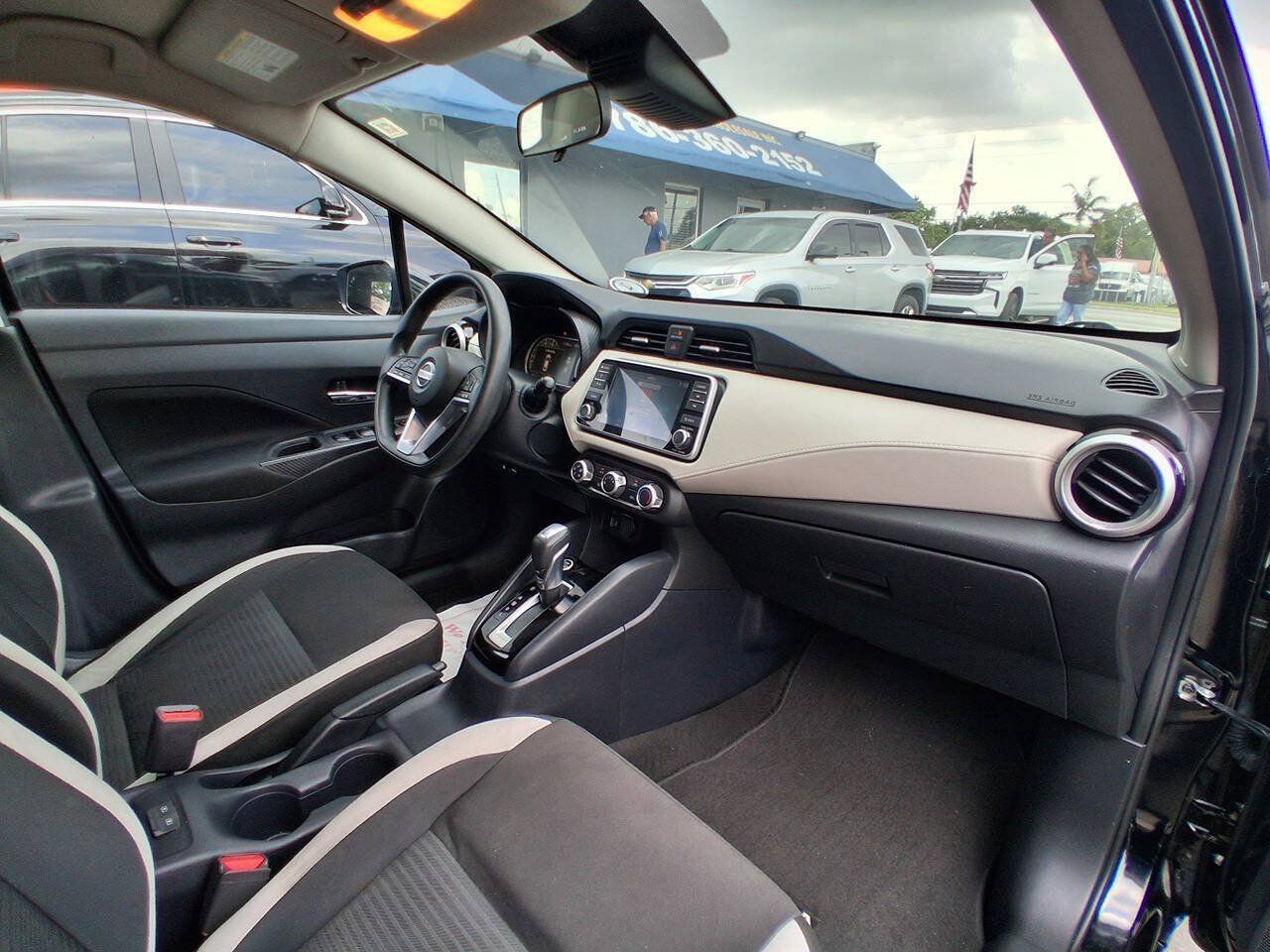 Used 2021 Nissan Versa SV FWD image 24