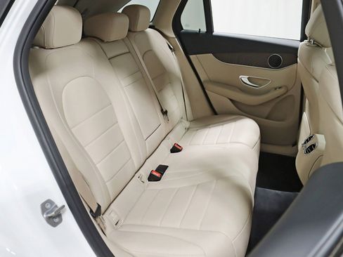 Used 2019 Mercedes-Benz GLC 300 4MATIC image 30