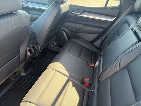 New 2027 GMC Terrain Elevation w/ Elevation Premium Package AWD/4WD image 11