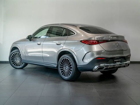 Used 2024 Mercedes-Benz GLC 300 4MATIC image 3