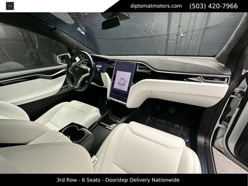 Used 2017 Tesla Model X 75D image 18