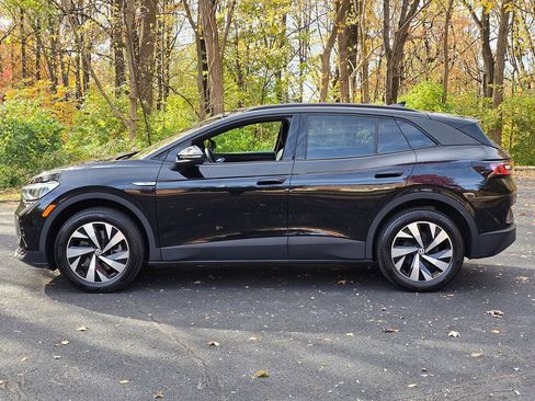 Used 2023 Volkswagen ID.4 Pro image 3