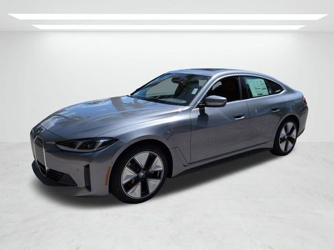 New 2026 BMW i4 eDrive40 w/ Parking Assistance Package image 8