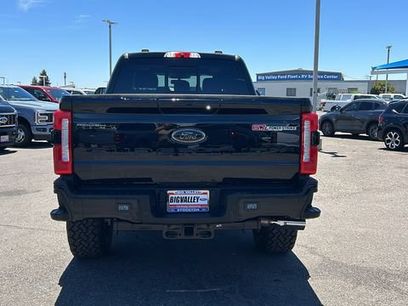 New 2026 Ford F250 Lariat w/ Black Appearance Package